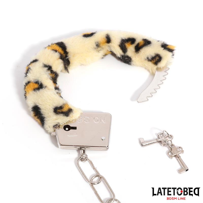 Esposas de Metal Furry con Pelo Animal Print Leopardo - Imagen 6